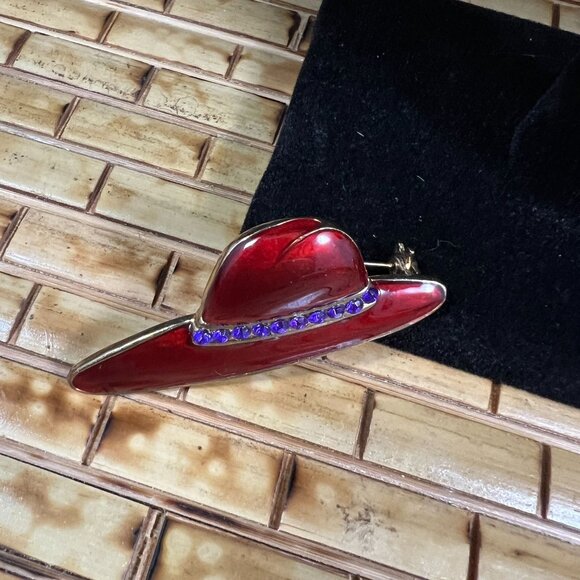 Red Hat Society Jewelry Set With 2 Bracelets & 3 Brooch Pins - Picture 5 of 6